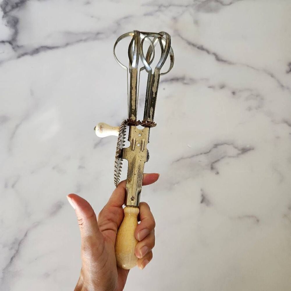 AJ egg mixing beater vintage hand mixer cream handle silver frame - Picture 3 of 5